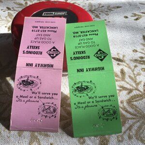 Matchbook Cover Redding's Skelly in Lancaster, Mo. - Highway Inn - Service